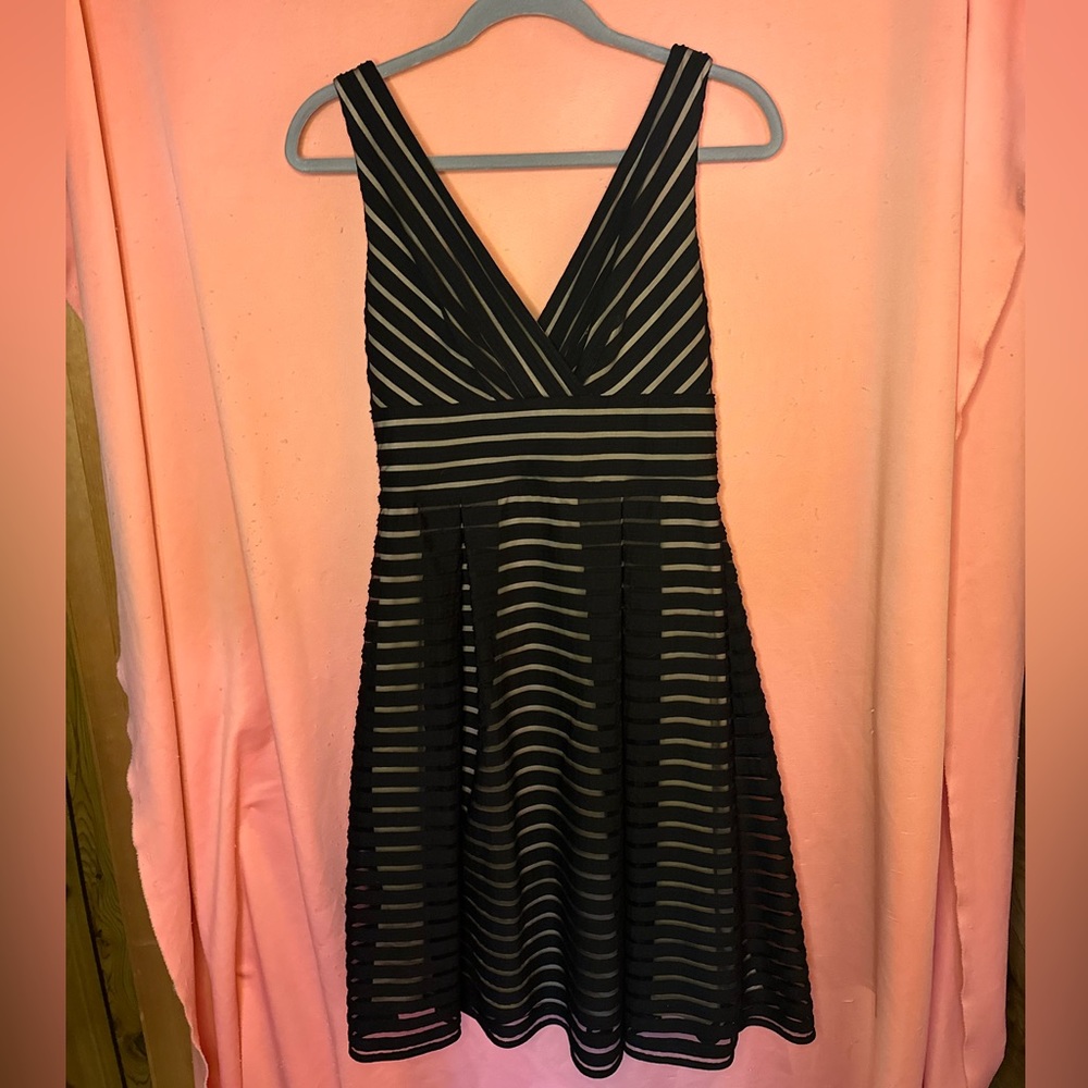 White House black market cocktail dress